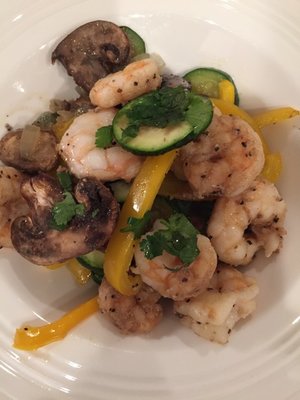 shrimp and veggie meal from grip center